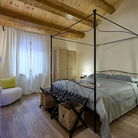 別荘 Casa Vicolo Terminio フェルモ