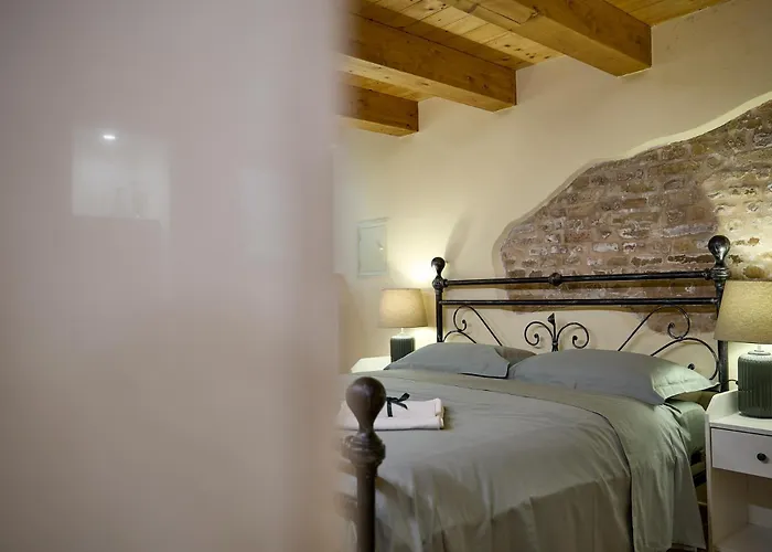 Casa Vicolo Terminio * Φέρμο