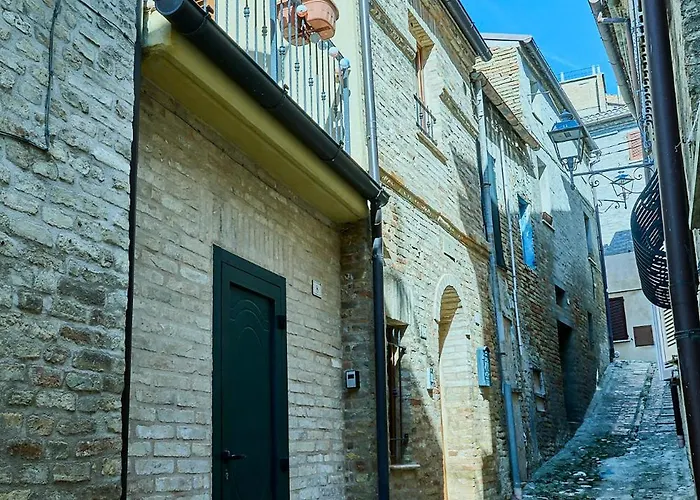 Casa Vicolo Terminio * Φέρμο